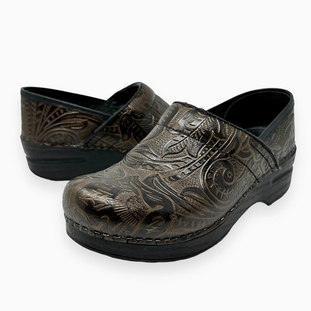Dansko Professional Clogs Women 37 Brown Tooled Leather Comfort Shoe Work Casual